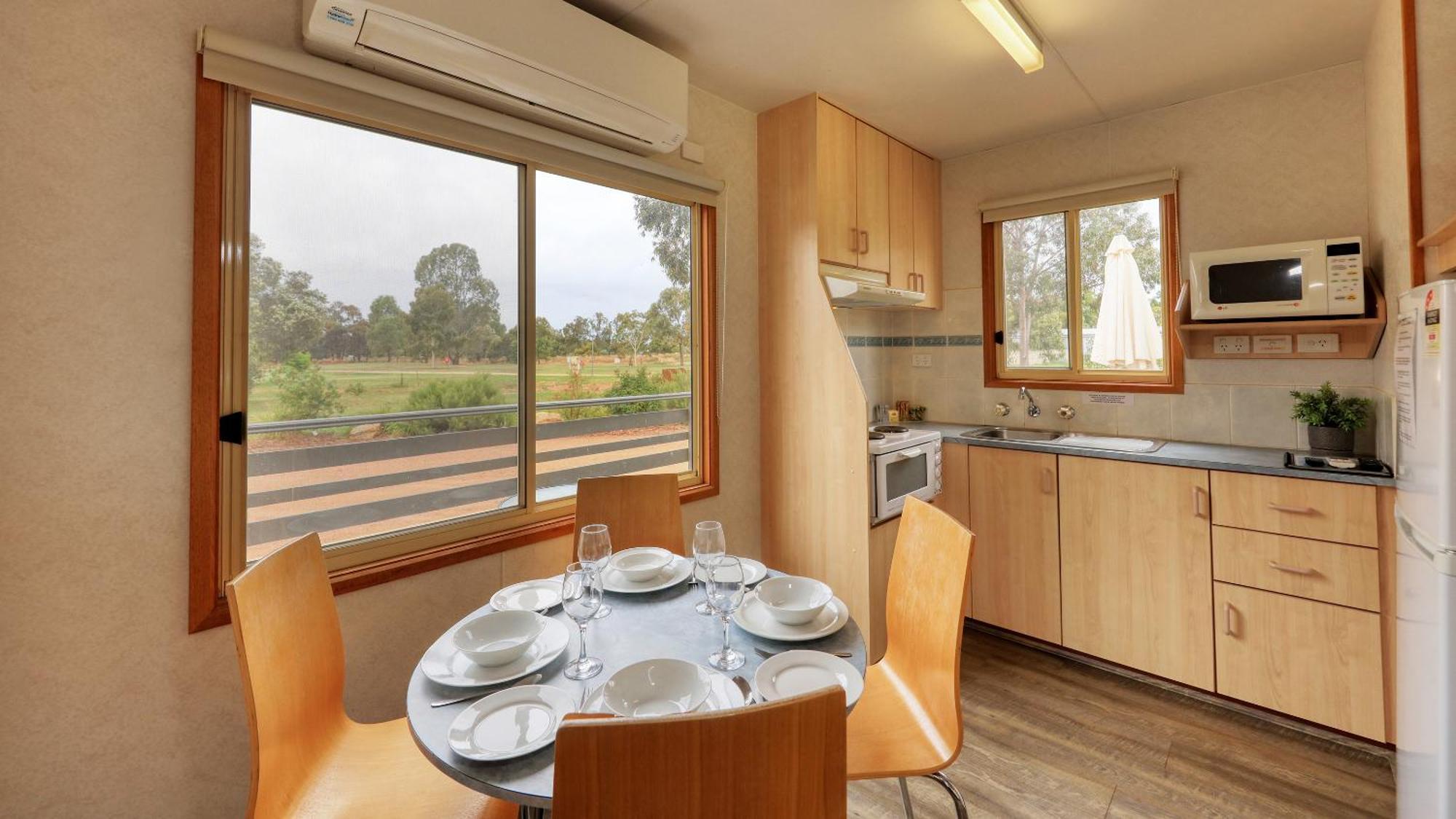 Yarrawonga Riverlands Tourist Park חדר תמונה