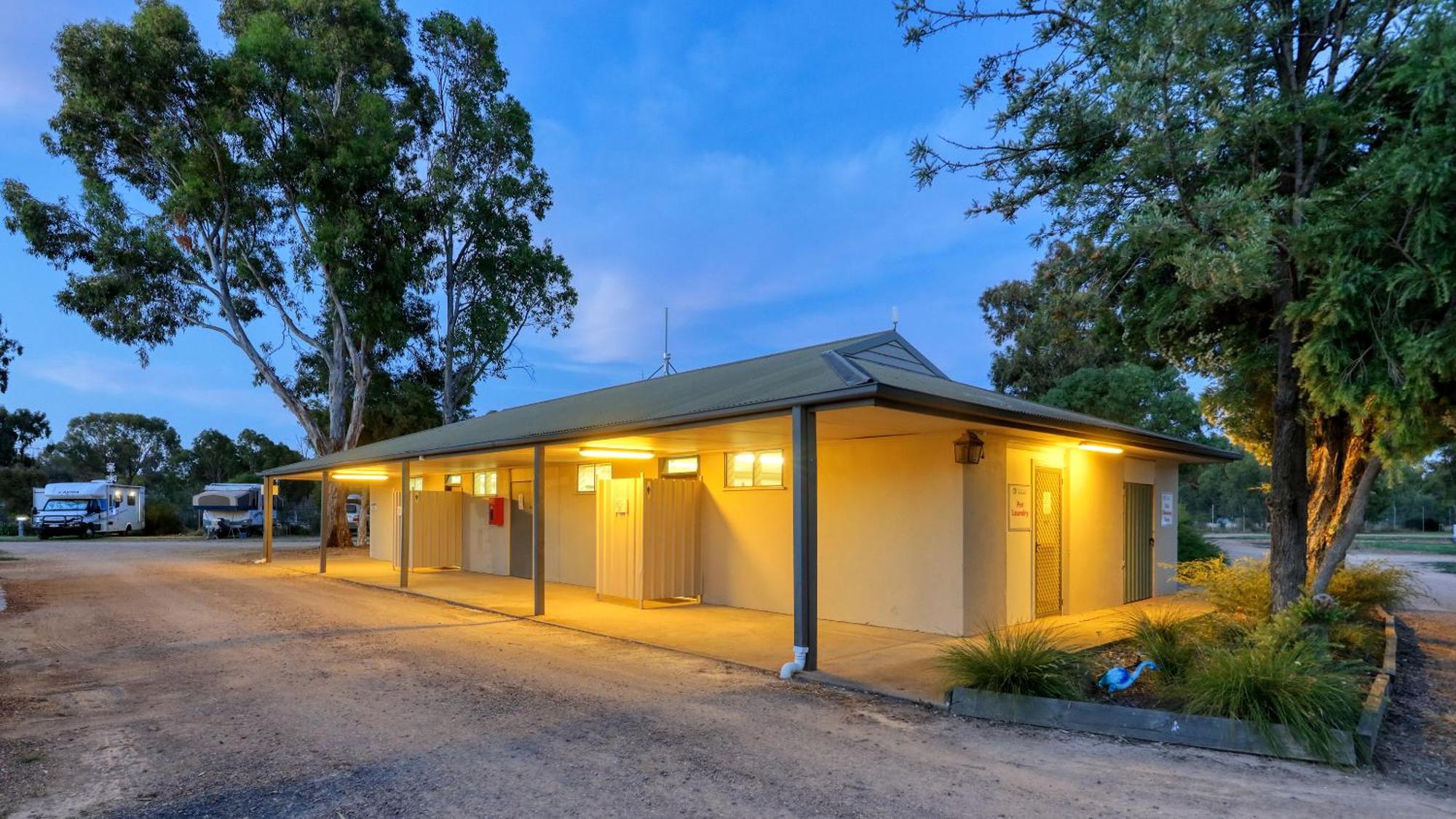 Yarrawonga Riverlands Tourist Park מראה חיצוני תמונה