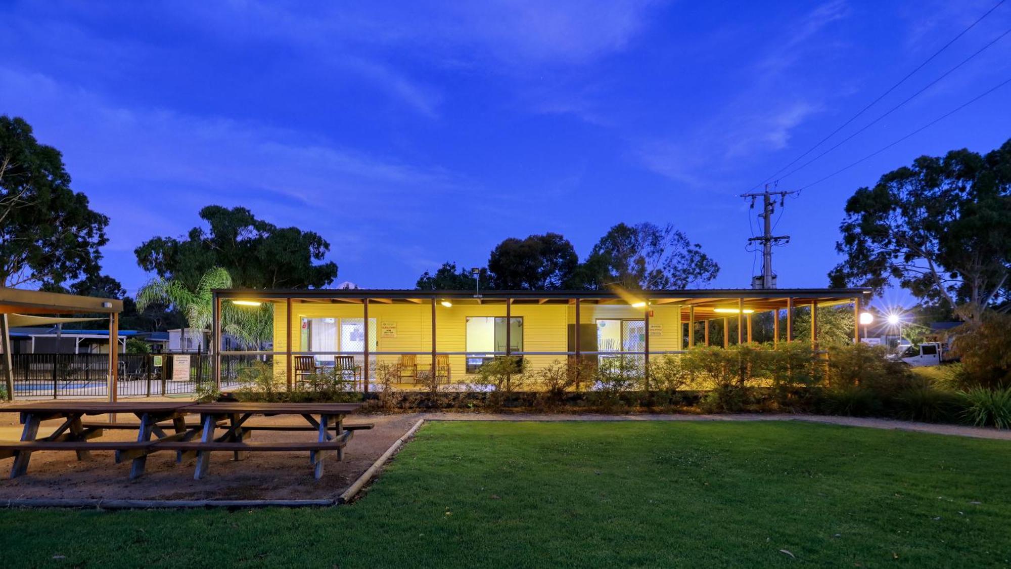Yarrawonga Riverlands Tourist Park מראה חיצוני תמונה